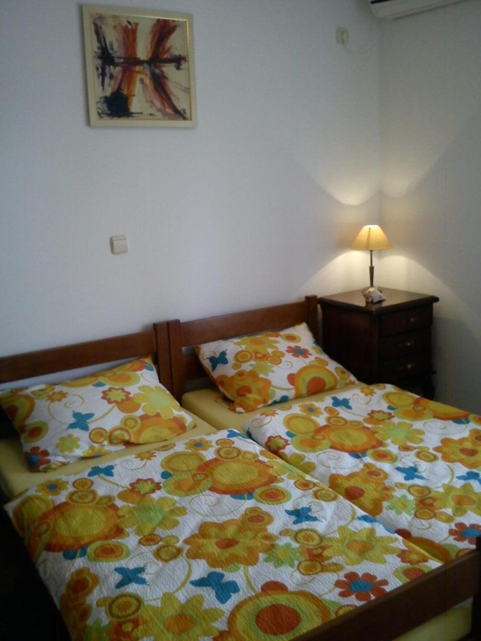 Apartments Antonija - Fitness Vinišće Eksteriør billede